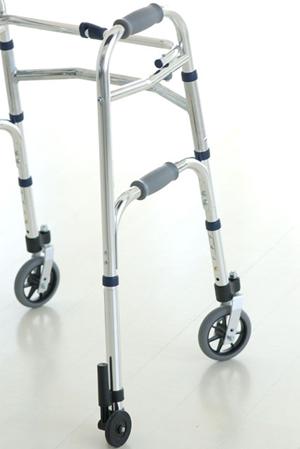 痛みを小さくできる最新の博多の矯正治療